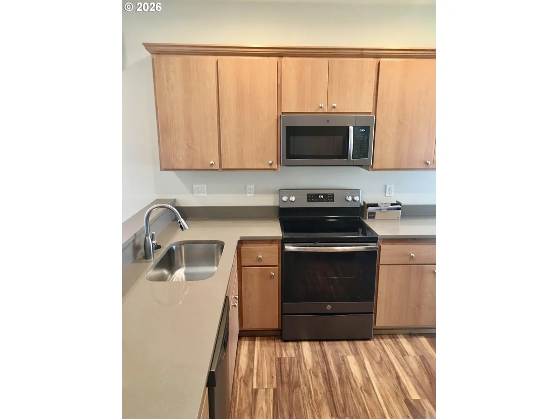 Photo of 903 HOWARD AVE