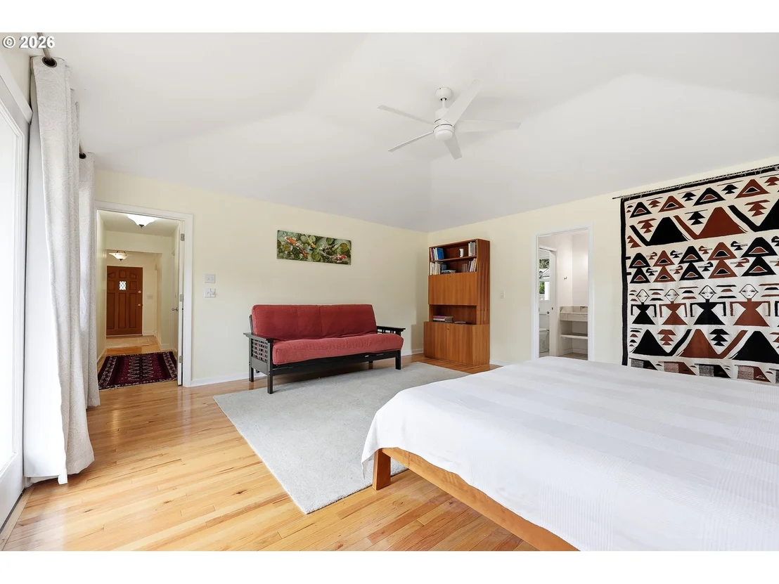 Photo of 595 DARTMOOR DR
