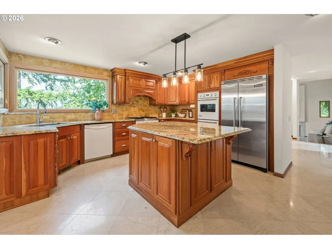 Photo of 3965 SPRING BLVD