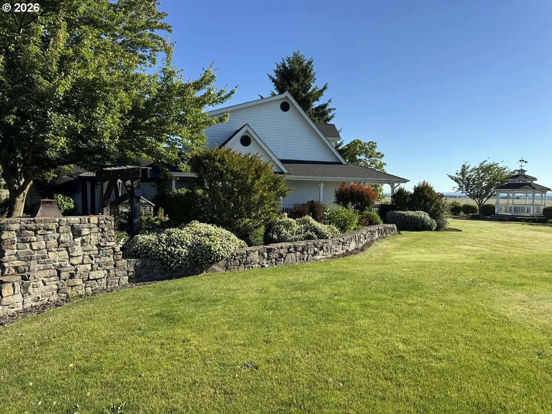 Photo of 33174 LANGMACK RD
