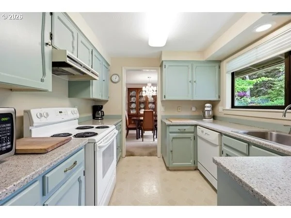 Photo of 497 NE SCOTT AVE