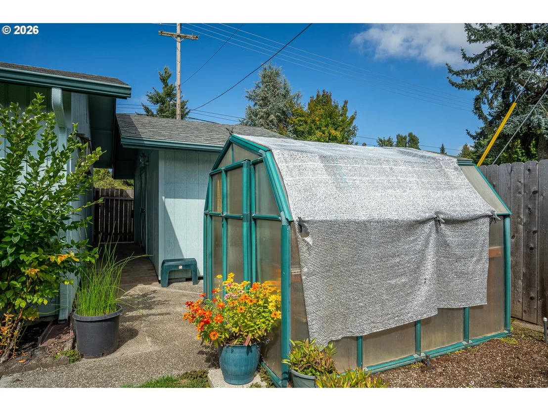 Photo of 6111 THURSTON RD