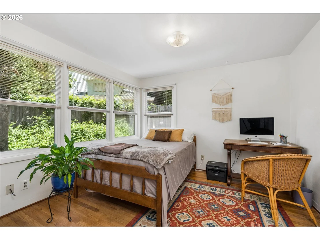 Photo of 190 W 36TH AVE
