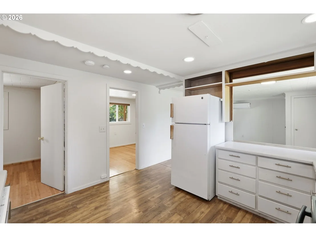 Photo of 605 KOURT DR