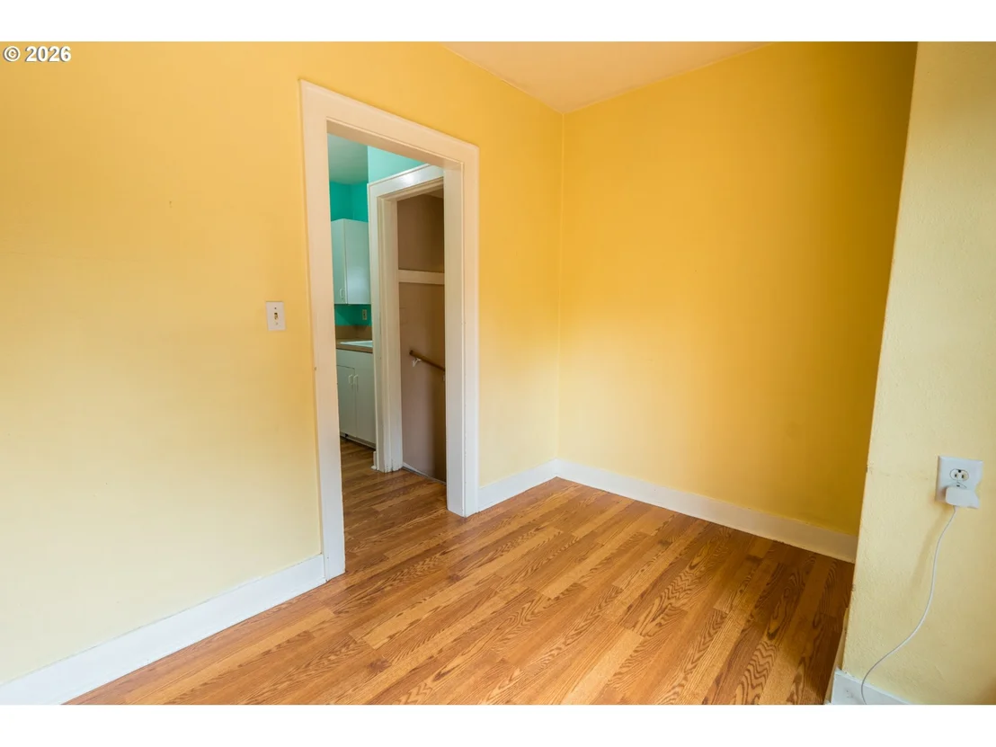 Photo of 495 20TH ST SE