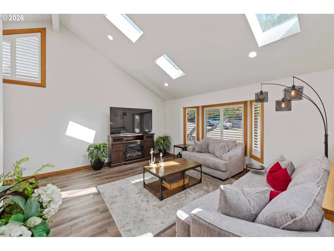 Photo of 2460 STEPHANIE LN