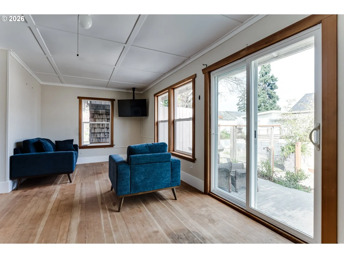Photo of 111 HOLEMAN AVE