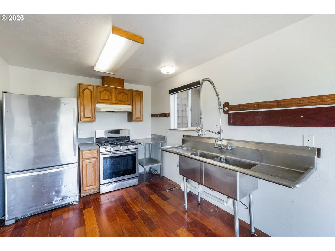 Photo of 668 EGRET AVE