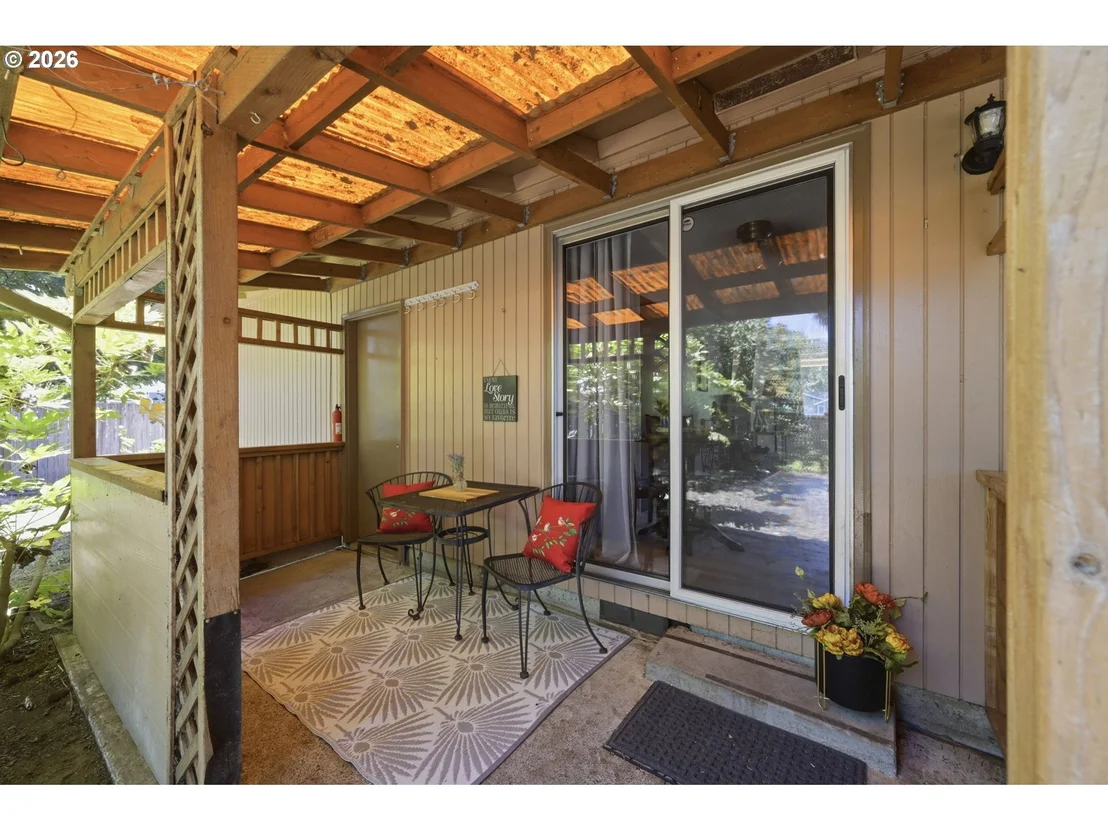 Photo of 2250 W IRWIN WAY