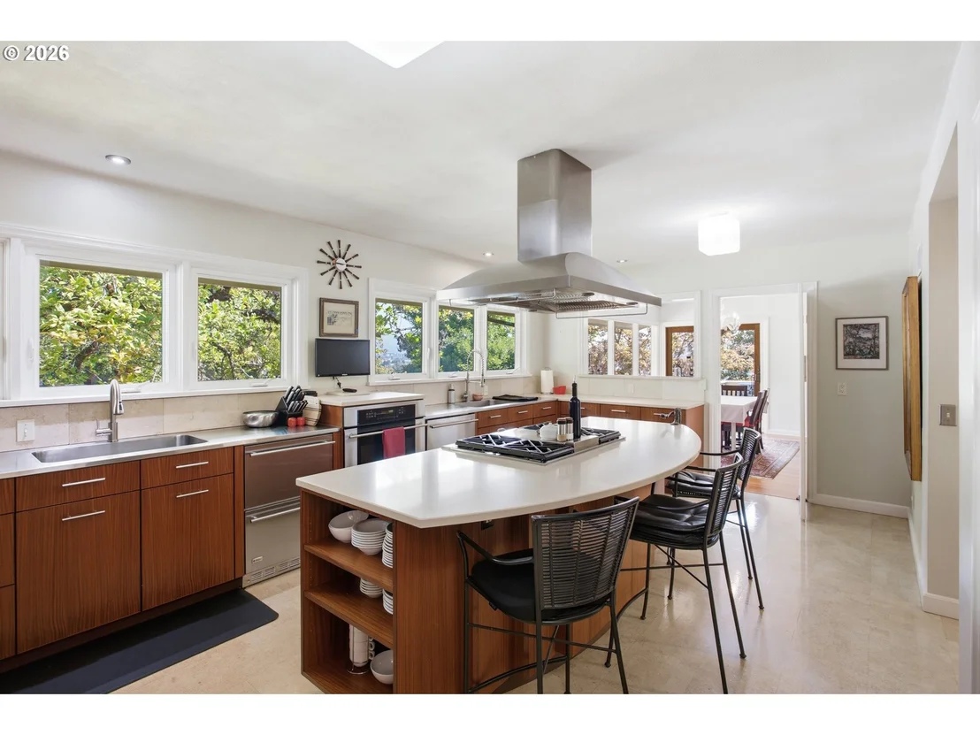 Photo of 60 W 22ND AVE