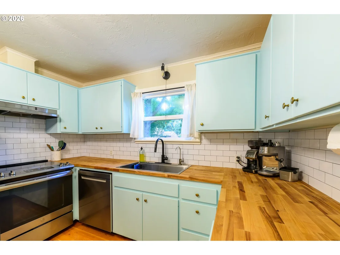 Photo of 1835 CITY VIEW ST