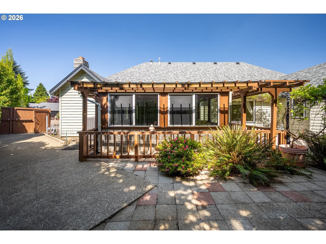 Photo of 1625 VICTORIAN WAY