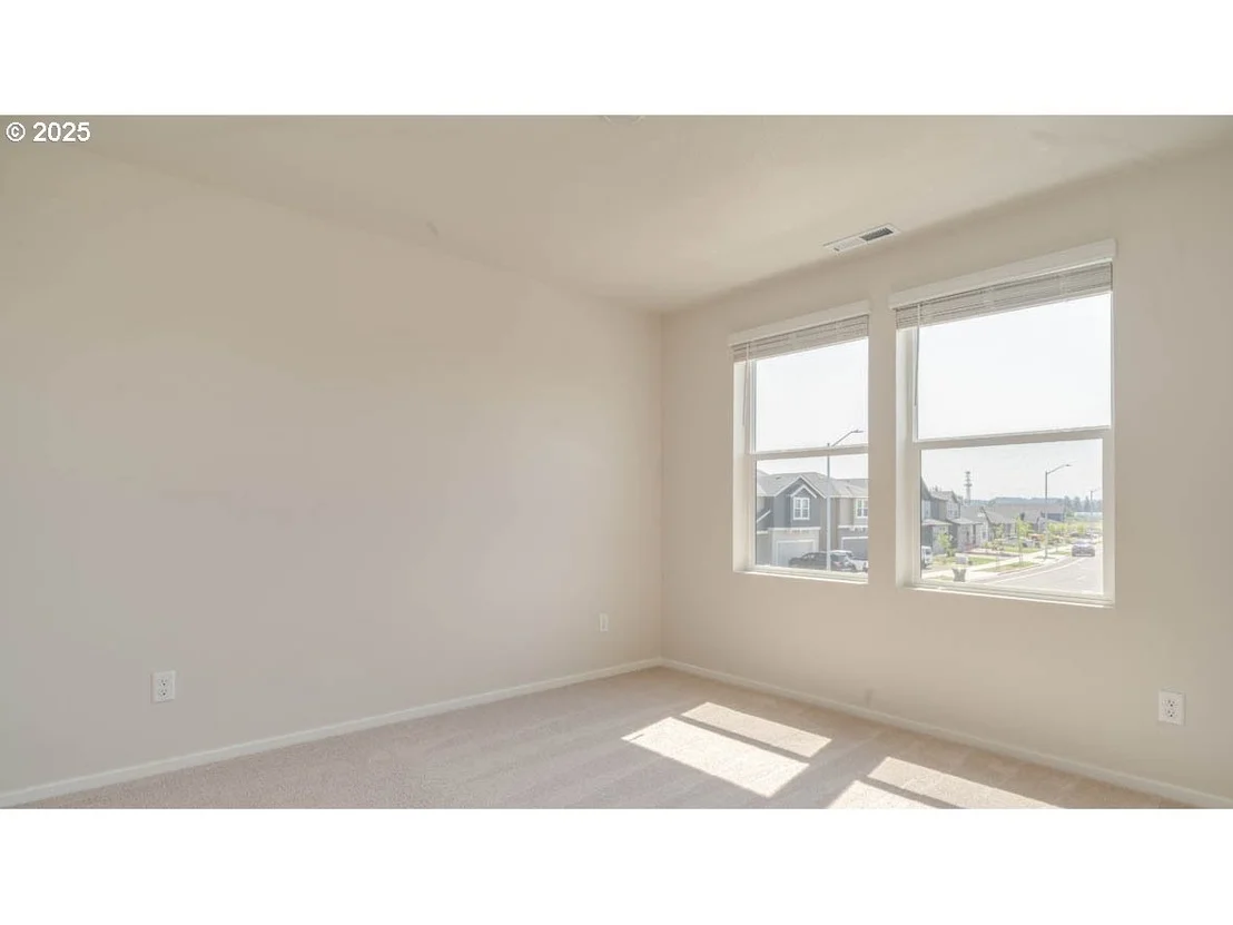 Photo of 4933 Elvis AVE NE