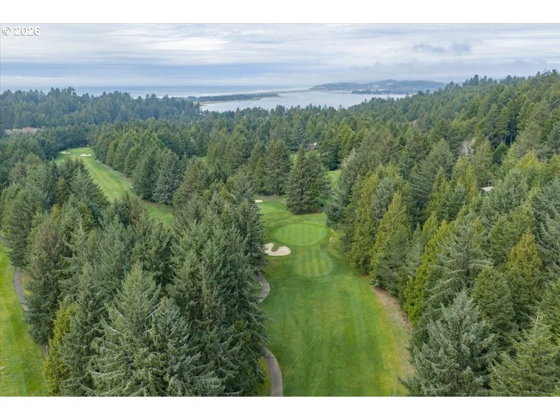 Photo of 575 Fairway DR