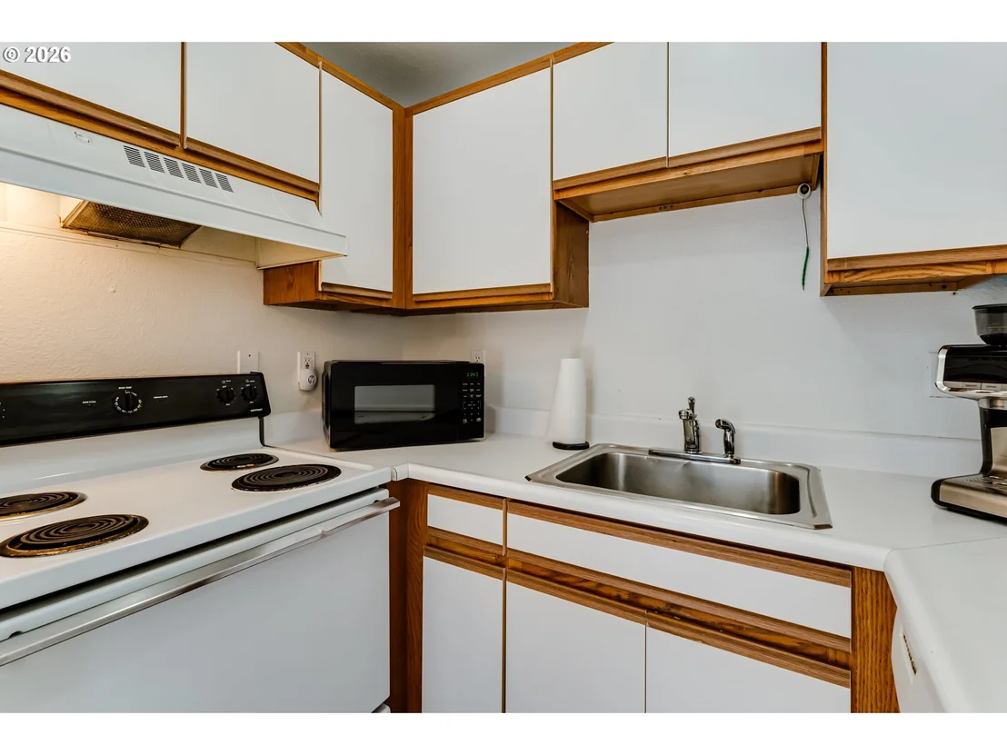 Photo of 112 LEA AVE