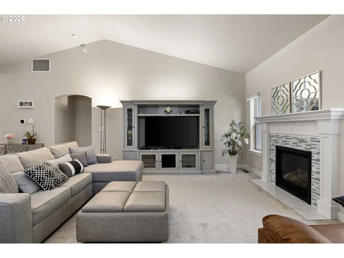 Photo of 963 PENNINGTON CT