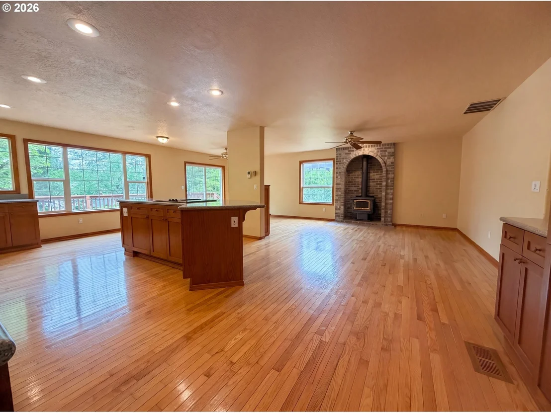 Photo of 14292 SE MEADOWS LN