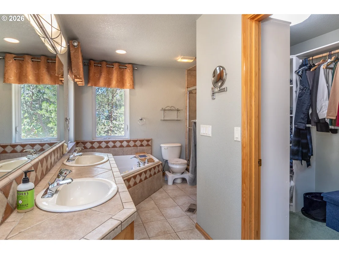 Photo of 1265 EVERGREEN RIDGE RD