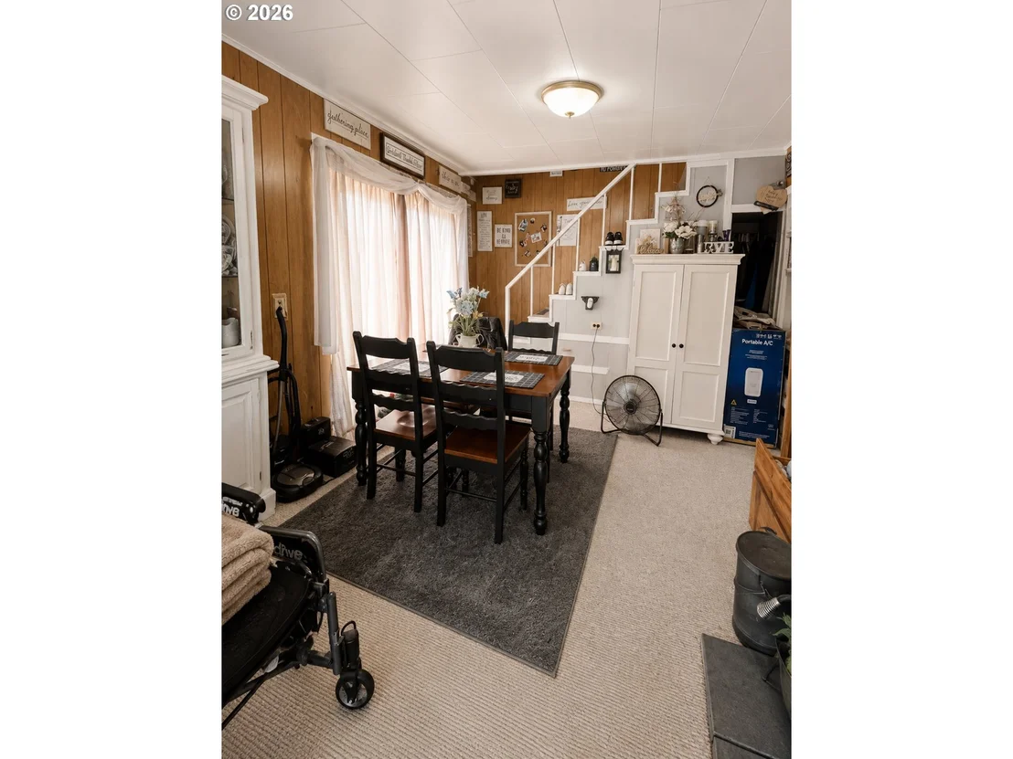 Photo of 605 SE SCHOOL ST