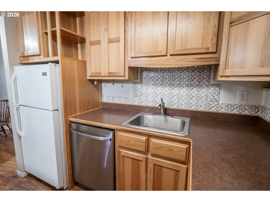 Photo of Unit C at 4047 DONALD ST