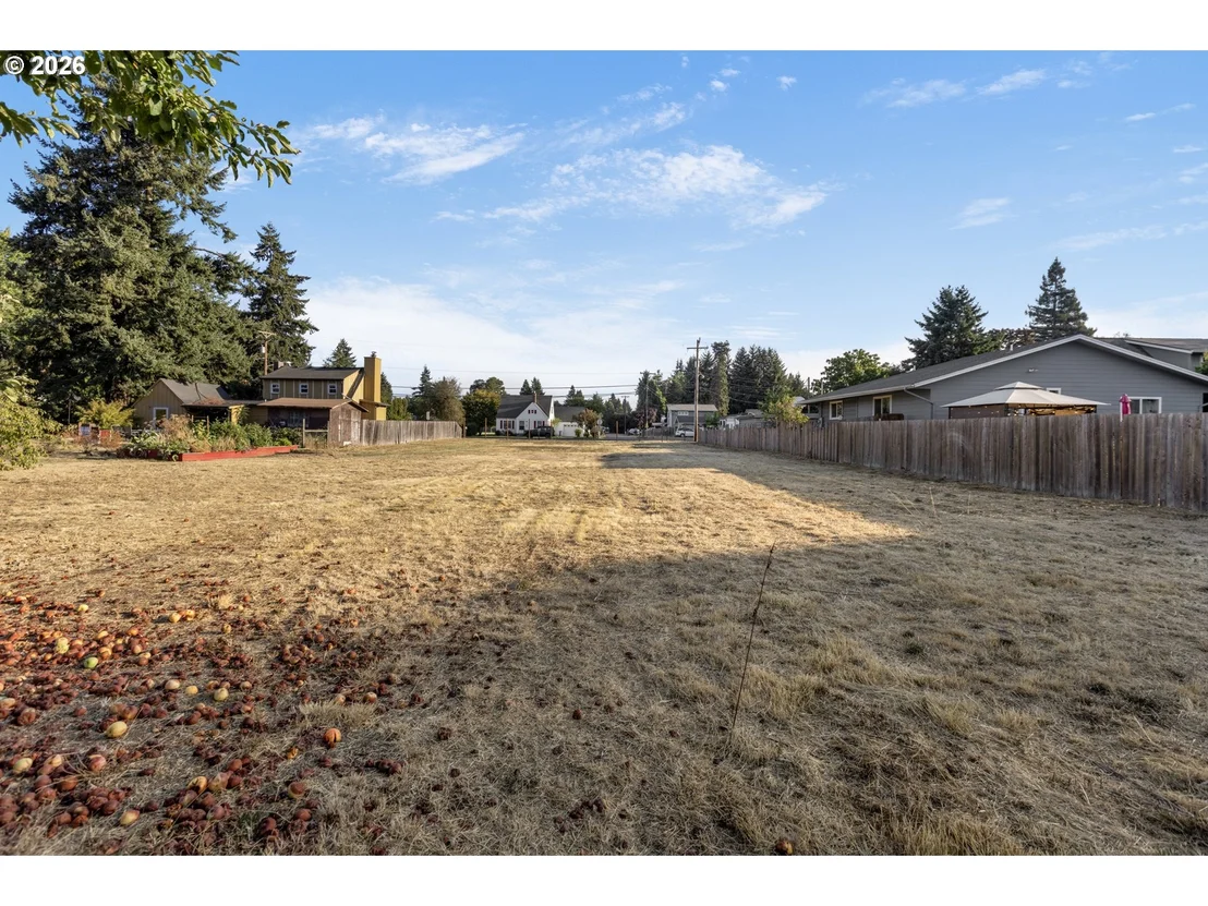 Photo of 185 FERNDALE DR