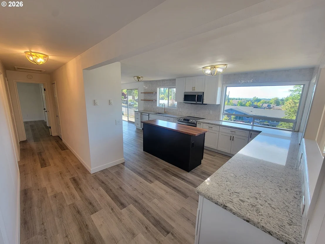Photo of 2460 W 21ST AVE