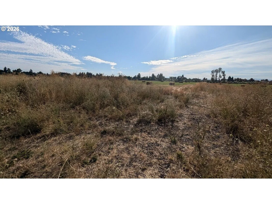 Photo of 585 AIRPORT RD