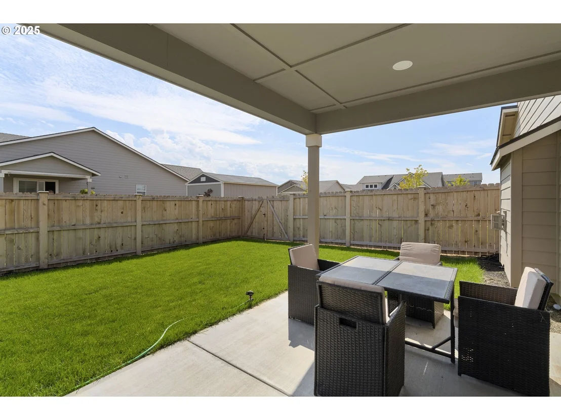 Photo of 280 NW DOUBLE EAGLE AVE