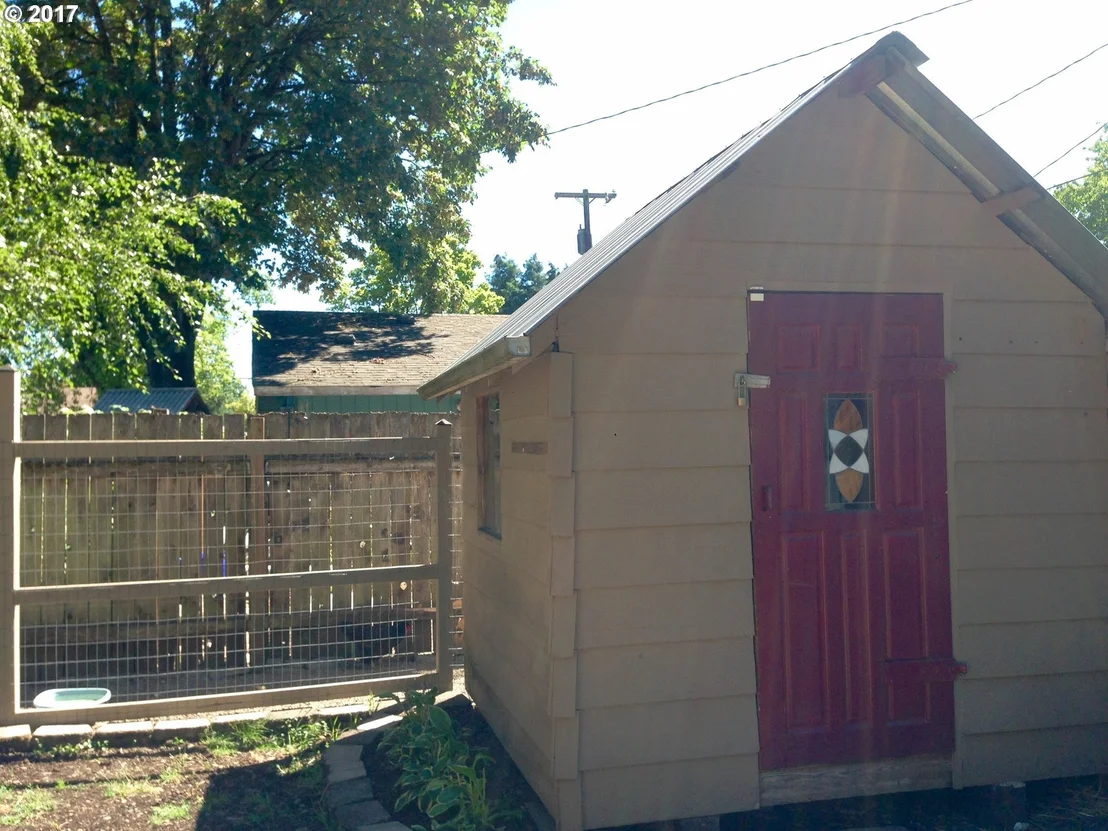 Photo of 1352 MILL ST