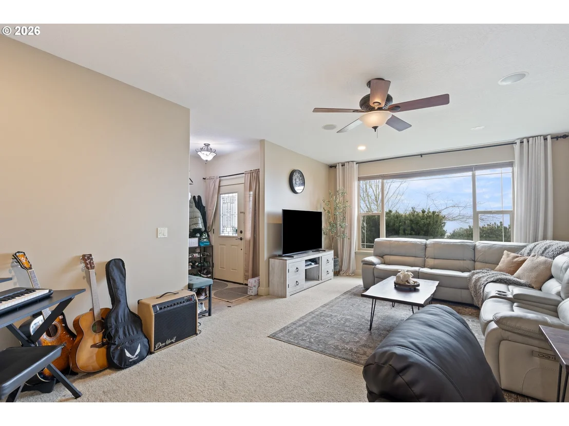 Photo of 849 NORTH VIEW DR