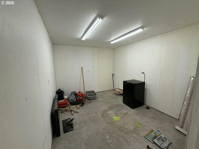 Photo of 17037 DOWNEY RD