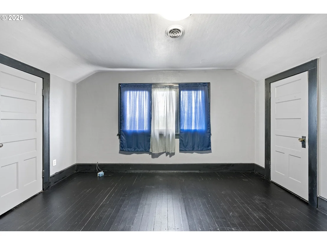 Photo of 5320 ROYAL AVE