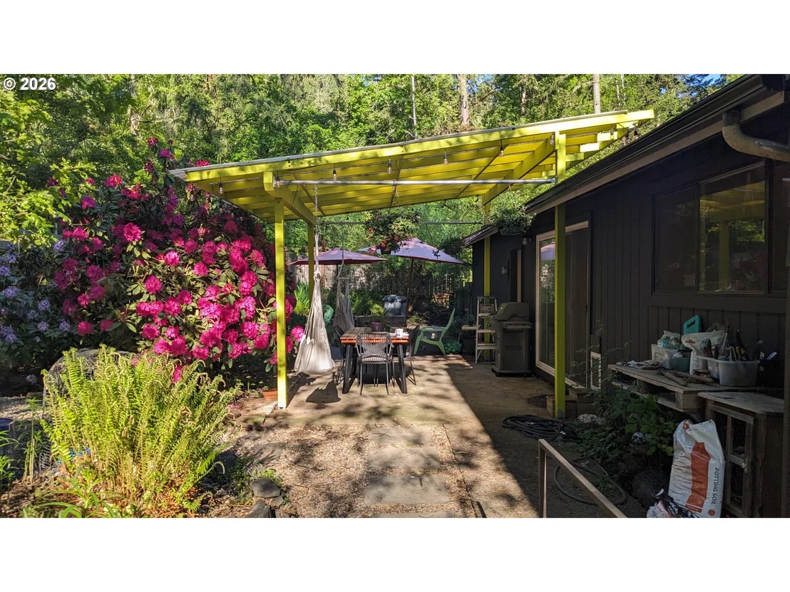Photo of 390 HUNINGTON AVE