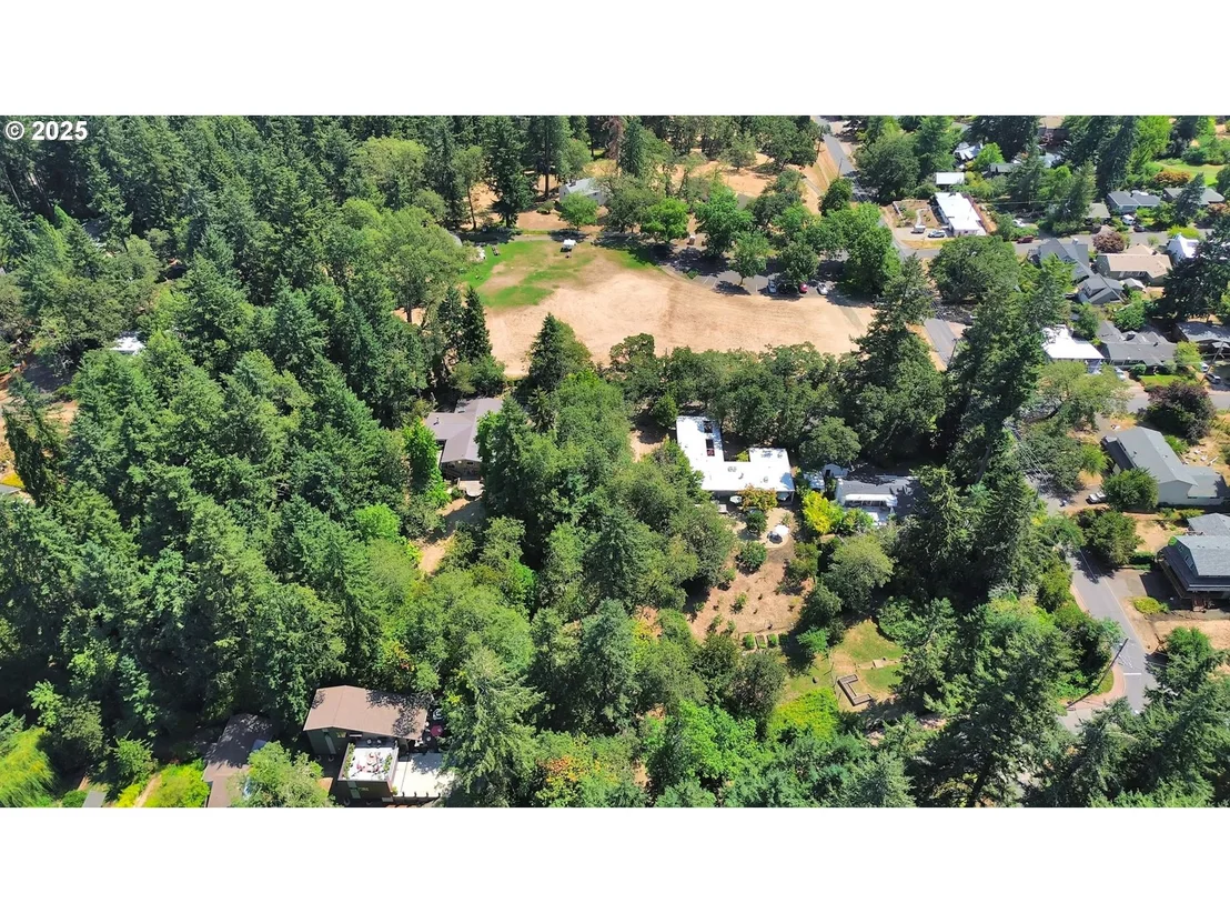 Photo of 2 Storey BLVD