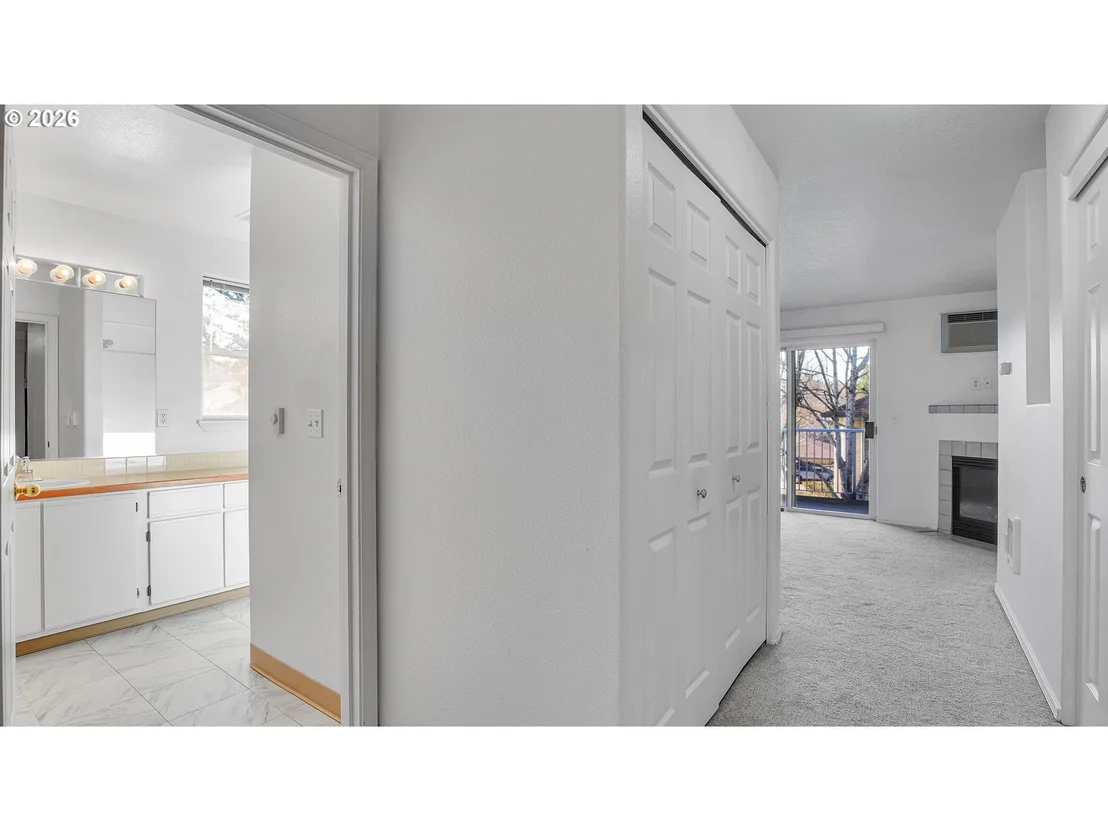 Photo of Unit 258 at 4614 W POWELL BLVD