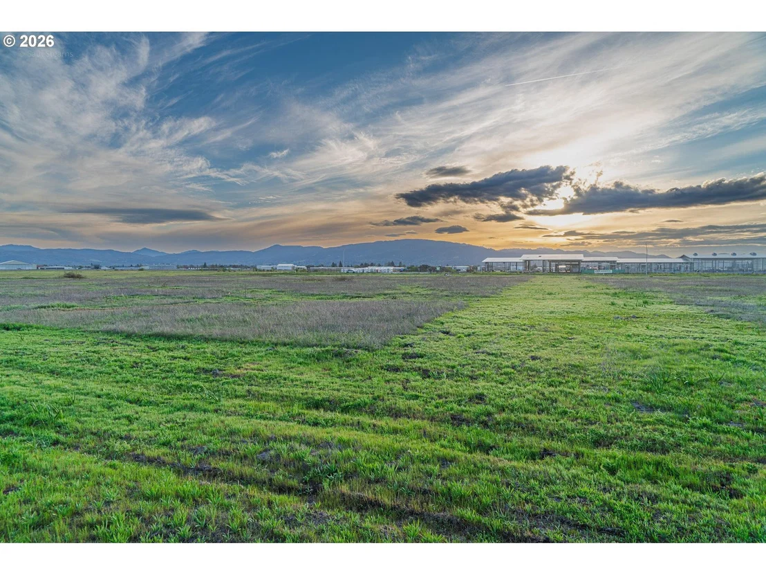 Photo of 4676 INDUSTRY DR