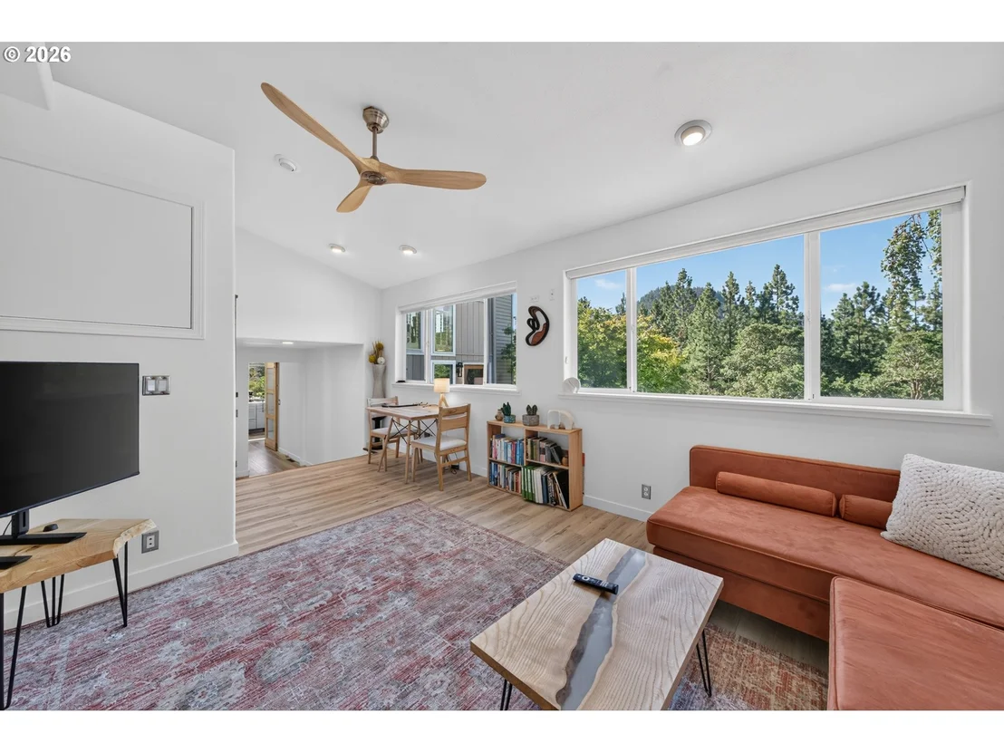 Photo of 207 W 52ND AVE