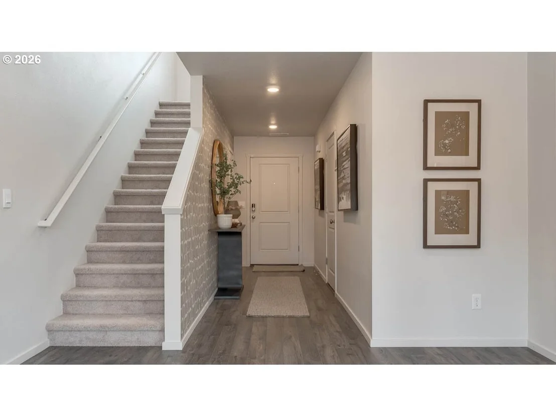 Photo of 502 Redmond ST NE