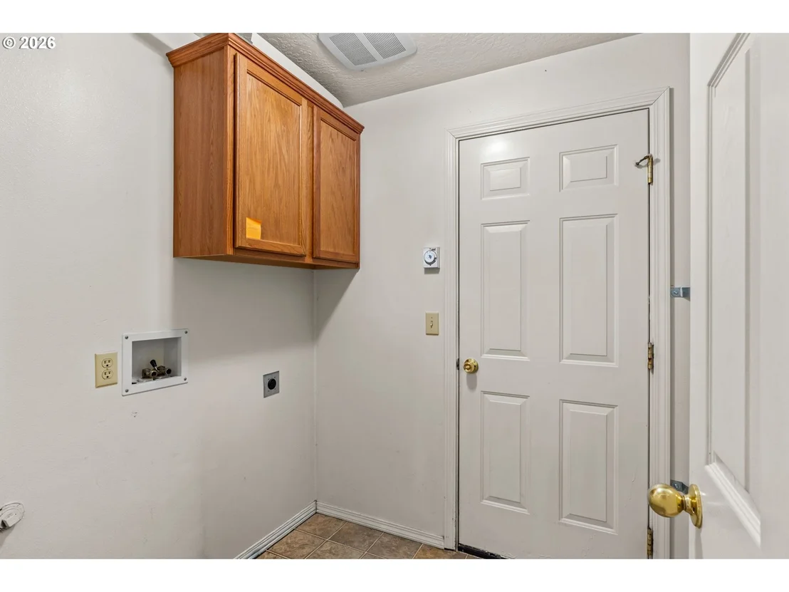 Photo of 630 BENJAMIN AVE