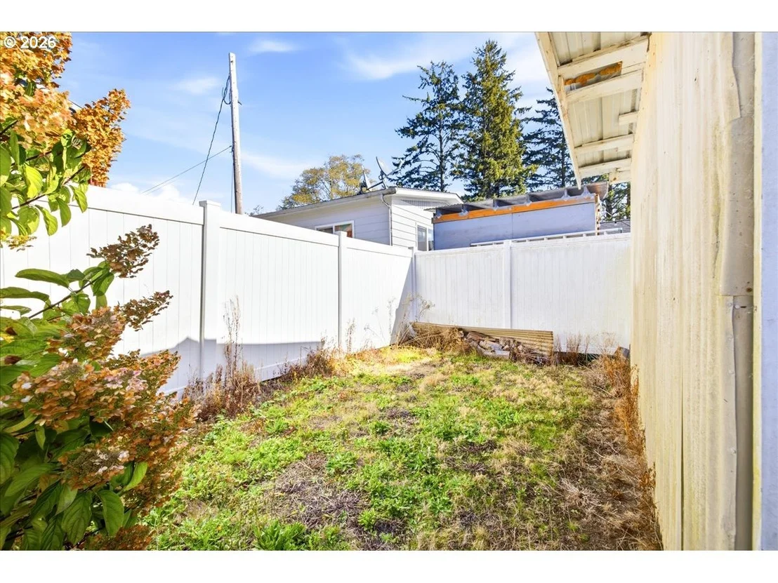Photo of 210 CYPRESS AVE