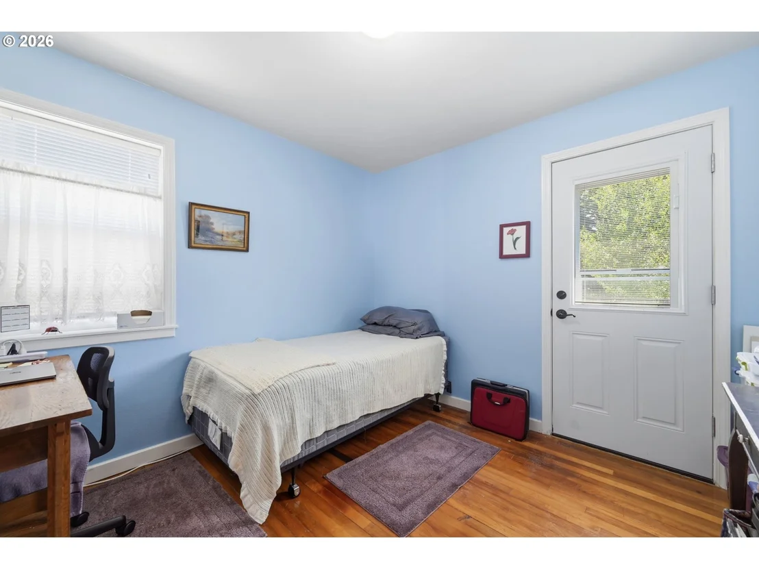 Photo of 1385 PARKER ST