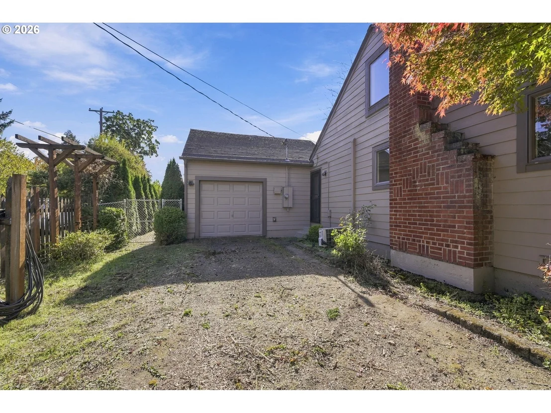 Photo of 580 HORN LN
