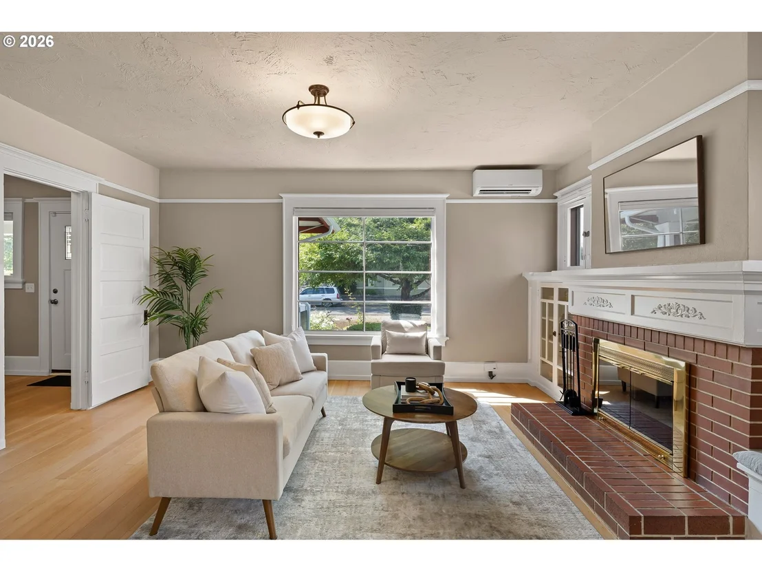 Photo of 199 SANTA CLARA AVE