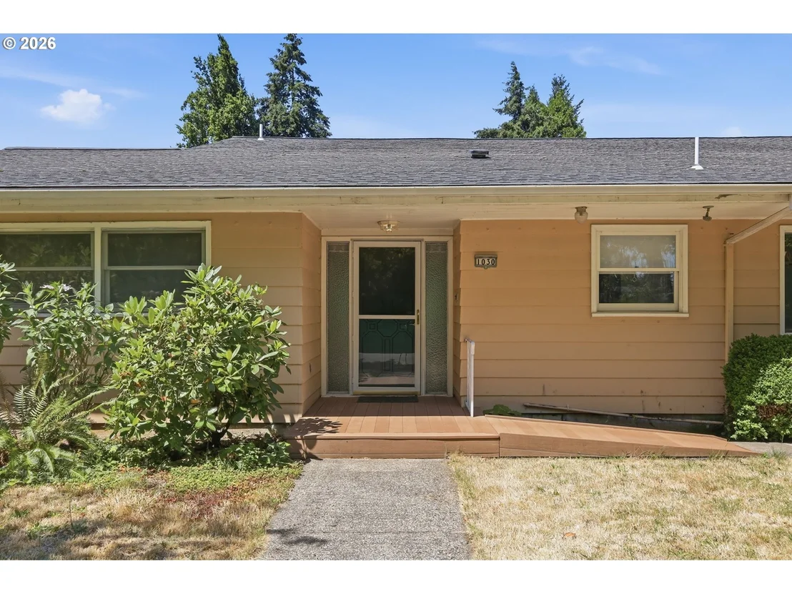 Photo of 1030 1ST PL