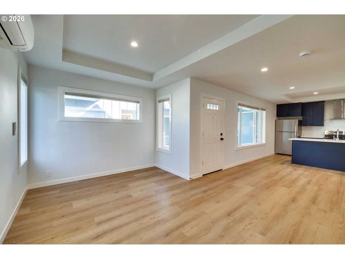 Photo of Unit A at 3035 HYACINTH ST