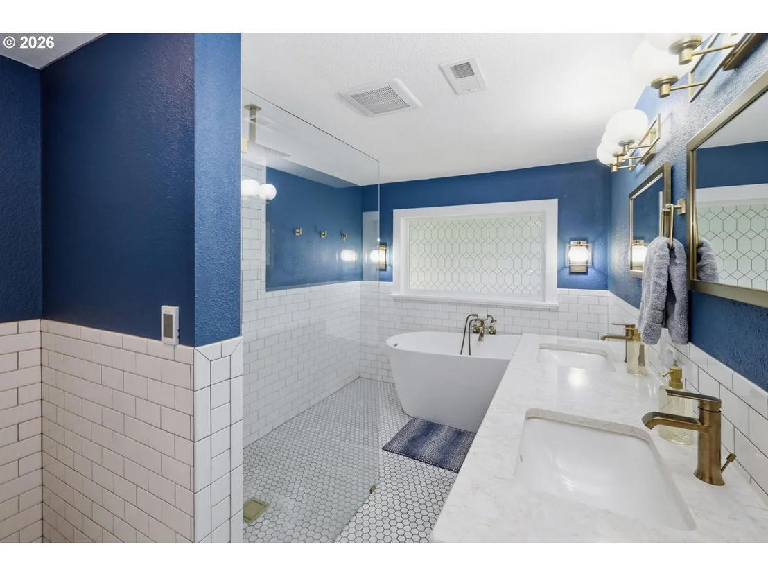 Photo of 110 CORLISS LN