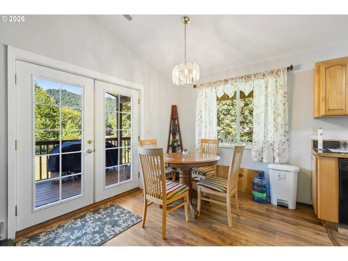 Photo of 123 BURCHARD DR
