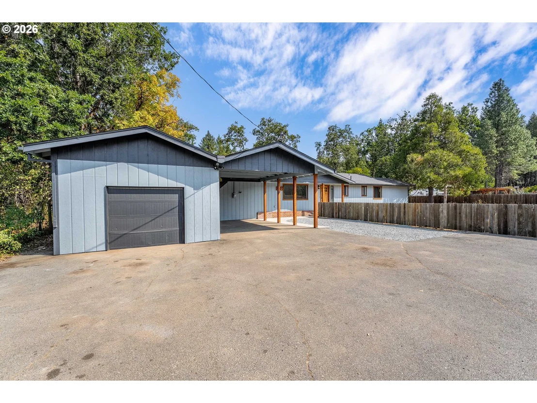 Photo of 222 SHADYWOOD DR