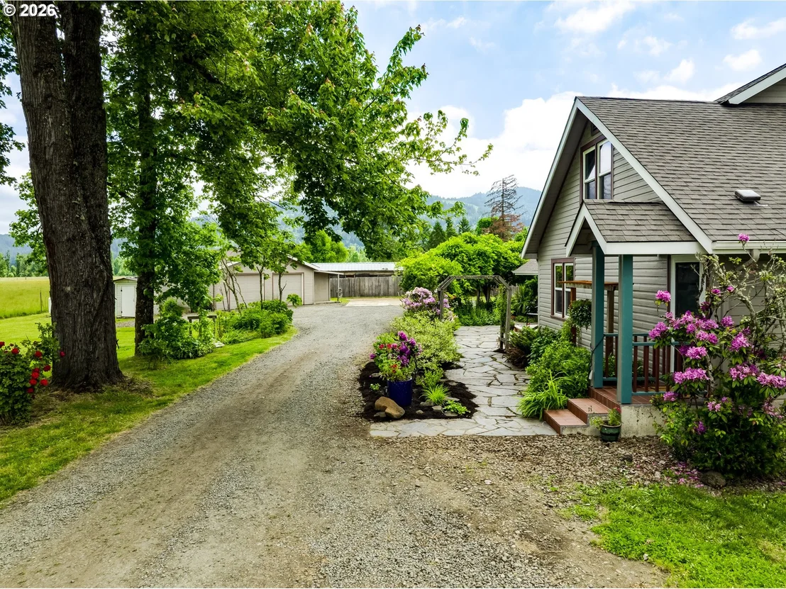 Photo of 81887 DAVISSON RD