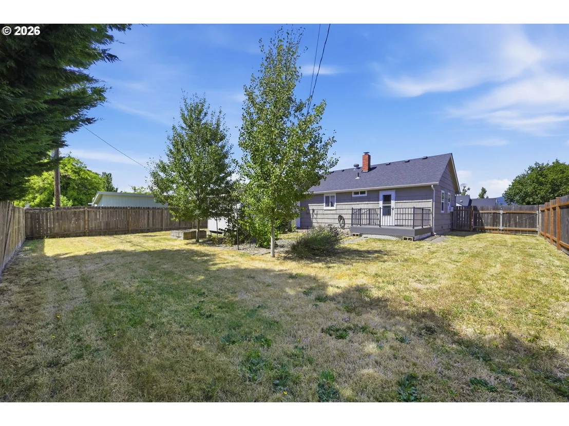 Photo of 1385 PARKER ST